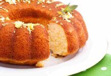 Ciambellone soffice ricotta e limone dalla consistenza soffice, si scioglie in bocca al primo morso