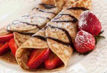Crepes fragole e cioccolato | semplici e raffinate | il dessert afrodisiaco che non può mai mancare! Crepes fragole e cioccolato| semplici e raffinate| il dessert afrodisiaco che non può mai mancare!