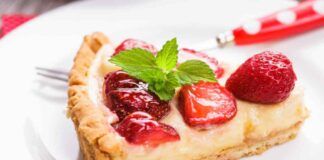 Crostata crema e fragole tutto light, dalla pasta frolla alla crema, incredibile ma vero!