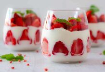 Dessert al cucchiaio alle fragole | cremoso e fresco | e fai sempre un figurone