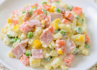 Insalata russa al prosciutto | ancora più golosa | è l'antipasto perfetto!