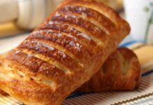 Mini strudel alla crema stupisci la tua famiglia a colazione, faranno l'acquolina in bocca