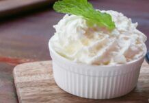 Panna montata di cocco | leggera e gustosa | nessuno sa dirgli di no! Panna montata di cocco | leggera e gustosa | nessuno sa dirgli di no!