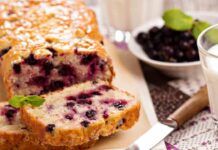 Plumcake ai frutti di bosco: ne basta una fetta per iniziare bene la giornata Plumcake ai frutti di bosco ne basta una fetta per iniziare bene la giornata