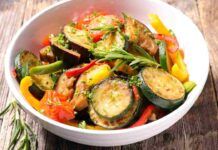 Ratatouille estiva: un’esplosione di leggerezza e colori a tavola, puoi anche condire la pasta fredda! Ratatouille estiva un'esplosione di leggerezza e colori a tavola, puoi anche condire la pasta fredda!