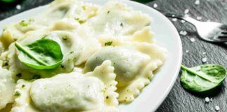 Ravioli al basilico, leggeri e profumatissimi: rinfrescano fin dal primo assaggio