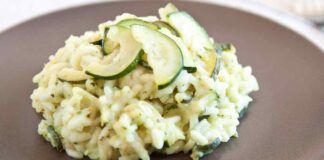 Risotto alle zucchine super light | saporito e inebriante | perdi peso mentre mangi