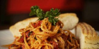 Spaghetti alla crema di peperoni e pomodoro 16062023 ricettasprint