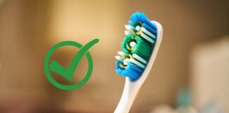 Come utilizzare lo spazzolino da denti in modo furbo