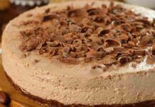 Torta cioccolato e caffè | freddissima e invogliante | è la carica di energia a cui nessuno dice no