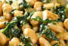 Con una scatola di fagioli e qualche foglia di bieta, guarda che contorno prepari Con una scatola di fagioli e qualche foglia di bieta, guarda che contorno prepari