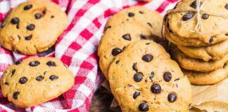 Frollini con gocce di cioccolato: il buongiorno si vede dal mattino!