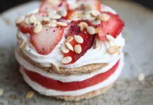 Cheesecake senza biscotti alle fragole ti insegno una nuova ricetta