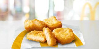Bambina si ustiona con i bocconcini di pollo