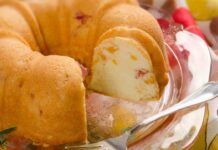 Ciambellone alle pesche e mele: finirà in un battibaleno, una fetta tira l’altra, la colazione sarà esplosiva Ciambellone alle pesche e mele finirà in un battibaleno, una fetta tira l'altra, la colazione sarà esplosiva