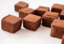 Dolcetti veloci al fondente, piacevoli bocconcini morbidissimi e freddi che puoi gustare quando vuoi Dolcetti veloci al fondente 28072023 ricettasprint
