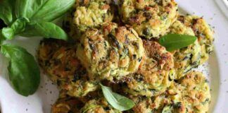 Per una cena felice prepara le frittelle di zucchine alla ricotta, saranno morbide e subito pronte