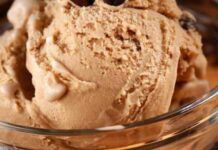 Gelato al caffè senza gelatiera, fallo con la bottiglia: sarà un successone!