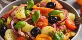 Patate cipolla e olive, puoi fare un'insalata pantesca spaziale, la prepari a pranzo ma la mangi stasera