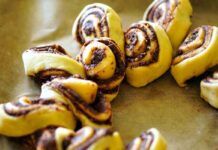 Lumachine di pasta sfoglia nutella e granella di nocciole 29072023 ricettasprint