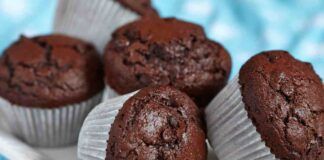 Muffin all’acqua e cioccolato mangiali ogni volta che vuoi, sono super leggeri!