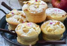 Muffin di cocco e soia alle mele, sapori particolari in una ricetta che lascia senza fiato Muffin di cocco e soia alle mele 16072023 ricettasprint