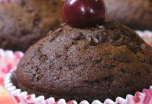 Muffin fondenti alle amarene, provali in questa deliziosa versione super golosa per far felice tutti Muffin fondenti alle amarene 08072023 ricettasprint