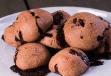 Panini al cacao, inzuppali nel latte freddo e senti che goduria, ecco la ricetta furba