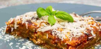 Parmigiana di melanzane light cotta in padella, solo 190 kcal!