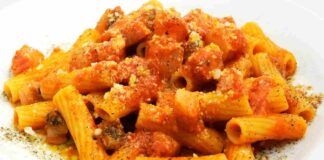 Pasta pancetta e carote aggiungi il sugo e preparai in soli 10 minuti il pranzo, da non credere!