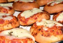 Pizzette allo yogurt senza lievitazione, subito pronte e leggere