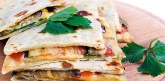 Prendi 2 piadine, pomodori, melanzane e la cena sarà in tavola, tutti rimarranno a bocca aperta