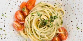 Sembra il classico spaghetto al pomodoro, ma questo è speciale, scopri l'ingrediente segreto