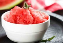 Sorbetto all'anguria senza gelatiera, sarà un gioco da ragazzi, dissetati e rinfrescati senza rimorsi ricettasprint