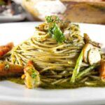 Spaghetti alla polpa di granchio con pesto al prezzemolo 13072023 ricettasprint