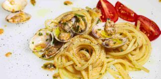 Spaghetti alle vongole sciuè sciuè ti salva il pranzo e non deluderà nessuno