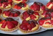 Tartellette con crema pasticcera fragole e nutella 09072023 ricettasprint