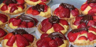 Tartellette con crema pasticcera fragole e nutella 09072023 ricettasprint