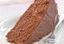 Torta al cioccolato sofficissima: infallibile, e pronta in 5 minuti