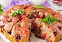 Torta alle prugne solo 150 Kcal a fetta la preparo senza uova e burro, squisita e super leggera