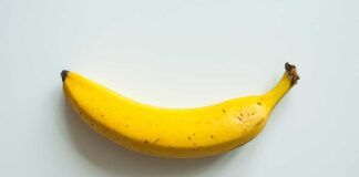 Banana interrata nel vaso - RicettaSprint