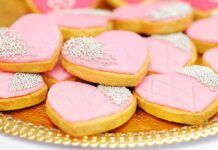Vuoi dei biscotti rosa bellissimi, preparali per il compleanno di tua figlia