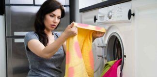Candeggina in lavatrice Attenzione rischi di rovinare il bucato, ecco cosa c'è da sapere