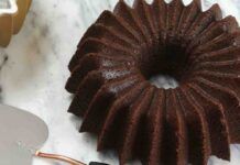 Ciambellone al cioccolato fondente e ricotta talmente buona che sparirà subito, ecco la mia ricetta