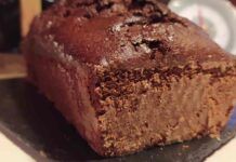 Come fare un plum-cake al cioccolato morbidissimo. La ricetta da inzuppo