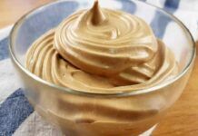 Crema al caffè compattissima senza panna, ancora più buona, ancora più leggera