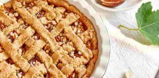 Crostata di fichi: raccoglili direttamente dall'albero e mettili nell'impasto, il dessert dalle mille e una notte