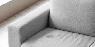 Divano macchiato Nessun problema, ti dico come rimediare in poche mosse e con un risultato sorprendente