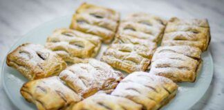 Fagottini sfogliati ripieni di cioccolata e marmellata per una colazione esplosiva e goduriosa, nulla di più buono