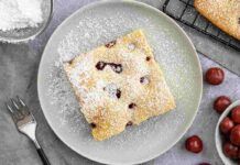 Focaccia dolce di ricotta mascarpone e ciliegie, un modo sfizioso e genuino per iniziare la giornata Focaccia dolce di ricotta mascarpone e ciliegie 15082023 ricettasprint